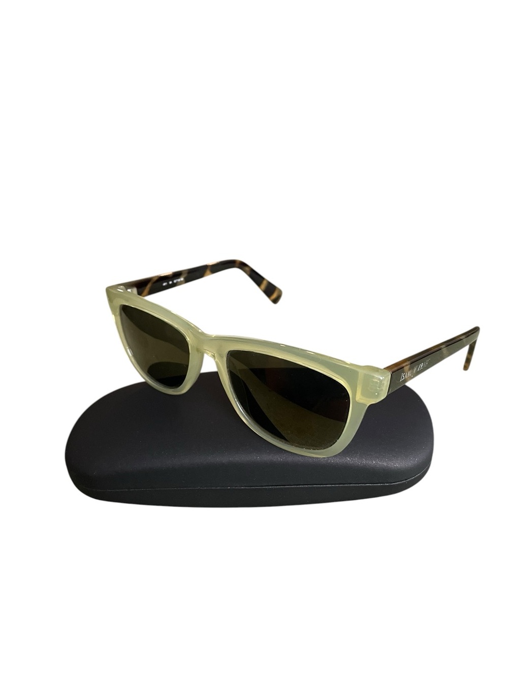 Isaac Mizrahi IM11 Men's Women's Translucent Olive & Tortoise Sunglasses & Case